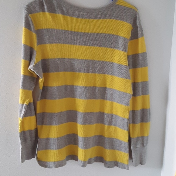 Old Navy pullover - Picture 4 of 4